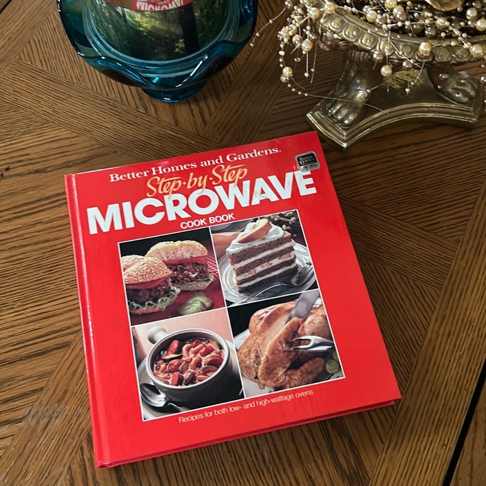 Better Homes and Gardens Step-By-Step
Microwave Cook Hardback Book